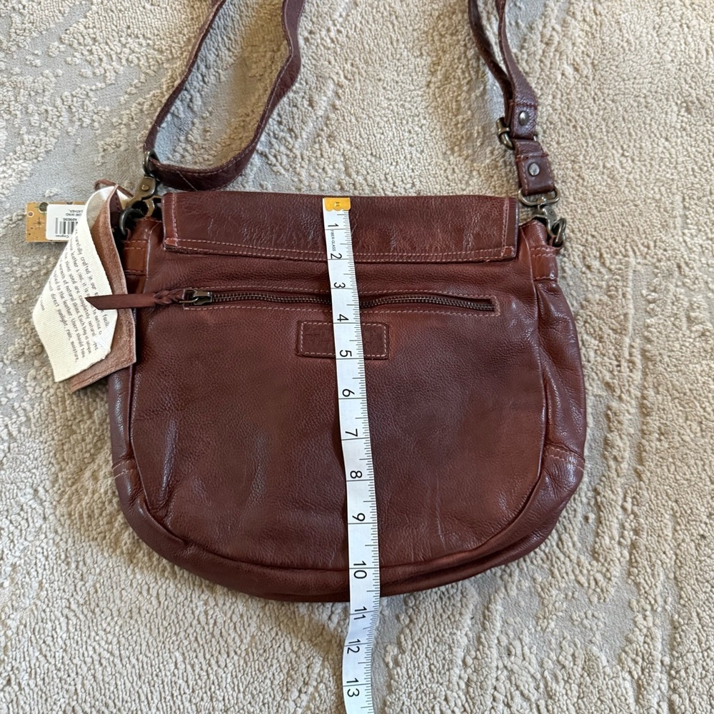 Old Trend Brown cognac leather crossbody bag tooled embossed Meadow Wind bag new - Picture 10 of 12